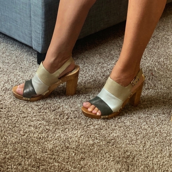 Trina Turk | Pasadena Wooden Block Heels - Picture 13 of 13